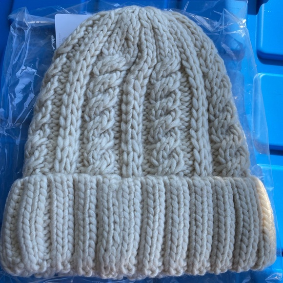 Roxy toque NWT - Picture 4 of 6